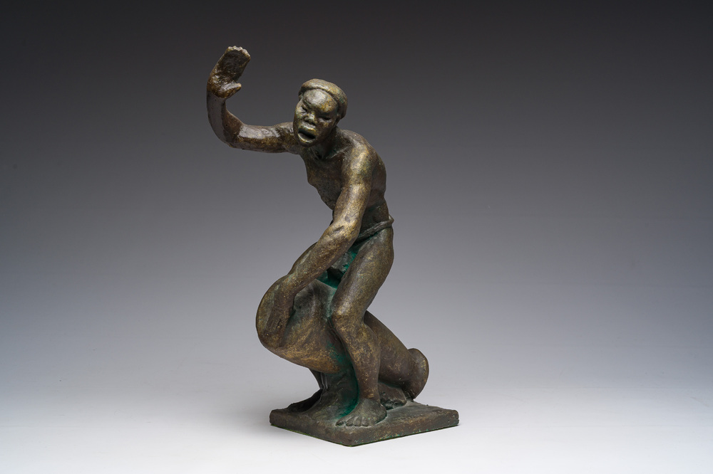 Arthur Dupagne (1895-1961): Le joueur de tam-tam, pl&acirc;tre patin&eacute; bronze