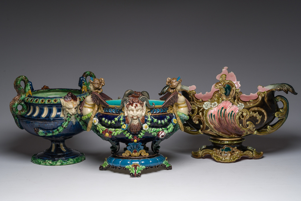 Trois diverses jardini&egrave;res en majolique polychrome, e.a. Boh&egrave;me et Allemagne, 19&egrave;me/20&egrave;me si&egrave;cle.