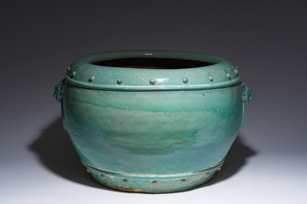 Grande jardini&egrave;re en gr&egrave;s &agrave; gla&ccedil;ure turquoise, Asie du Sud-Est, 20&egrave;me si&egrave;cle