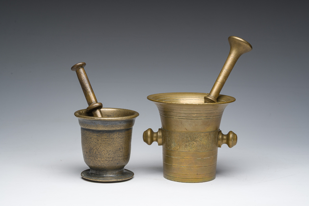 Two bronze mortars with a pestle, the Netherlands, 18th/19th C.