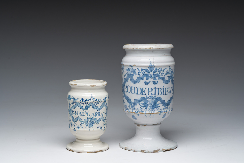 Twee blauw-witte apothekerspotten, mogelijk Antwerpen, 18de eeuw