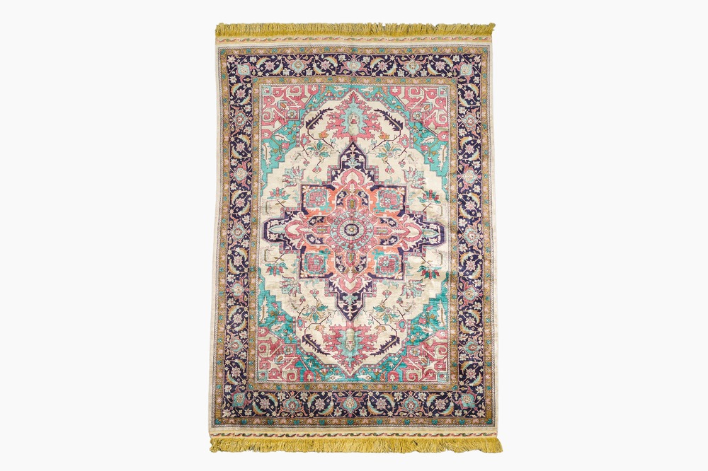 Een Perzisch zijden Tabriz tapijt met een Heriz decor, 20ste eeuw