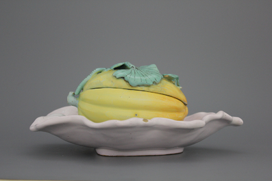 A Schrezheim faience tureen modelled as a melon on a fixed leaf, 18th C.