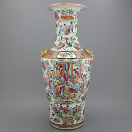 Vase chinois exceptionnel en porcelaine de Canton, famille rose, 19e