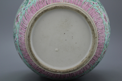 A Chinese porcelain lime green ground ginger jar, 19th C.