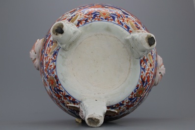A large Japanese Imari koro, 19th C.