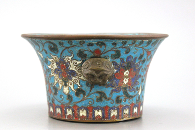 Pot &agrave; encens en &eacute;mail cloisonn&eacute;, Chine, dynastie Ming