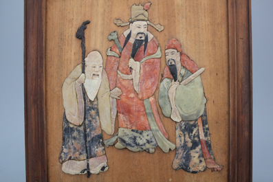 Paire de panneaux chinois en bois, d&eacute;cor&eacute; aux pierres de savon, env. 1900