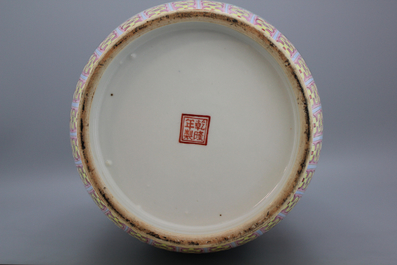 An impressive Chinese porcelain famille rose rouleau vase, Republic, 20th C.