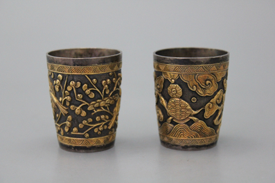 Paire de coupes &agrave; vin en argent rehauss&eacute; d'or, Chine, ca. 1900