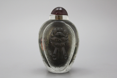 Tabati&egrave;re chinoise en verre de P&eacute;kin, peint sous verre, 20e