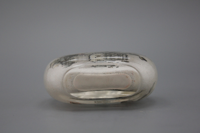 Tabati&egrave;re chinoise peint sous verre, 20e
