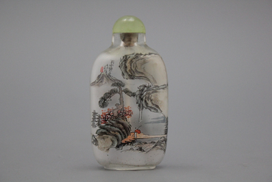 A Chinese snuff bottle, reverse glass painting, 20th C.