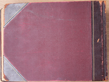 Exceptionnel album de photographies de Chine, 19e, ca. 1897
