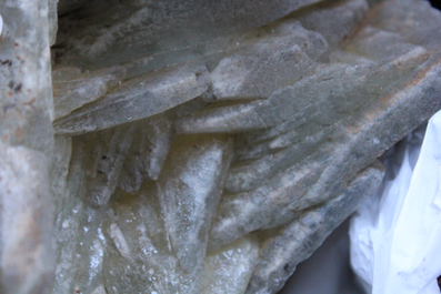 Doos met diverse mineralen en halfedelstenen