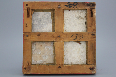 Lot de 4 carreaux en majolique hollandaise, d&eacute;cors d'animaux: un &eacute;l&eacute;phant, chat ou tigre, ours et chien, env. 1600