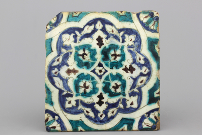 3 decoratieve tegels, Damascus, ca 1600