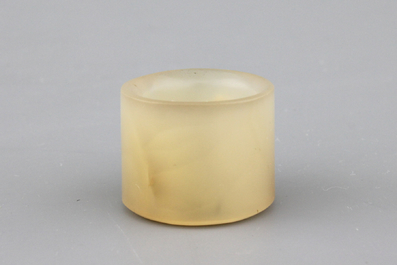 A set of 5 various jade archer's rings, 19/20th C.