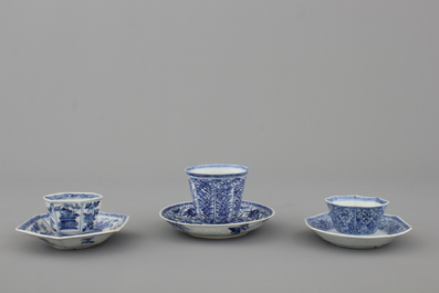 A set of 3 Chinese porcelain blue and white cups and saucers, Kangxi