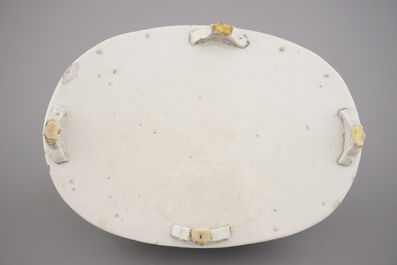 Coupe ovale sur pied en porcelaine de Chine, style Qianjiang, d&eacute;but 20e