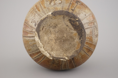 Cruche armoriale importante en gr&egrave;s de <raeren, monture en &eacute;tain, env. 1600