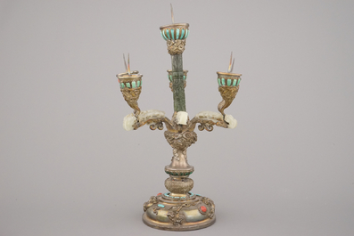 Impressionant chandelier chinois en argent et jade incrust&eacute; de turquoise et corail, 19e