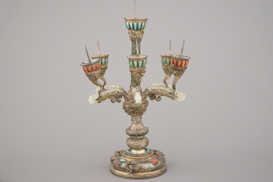 Impressionant chandelier chinois en argent et jade incrust&eacute; de turquoise et corail, 19e
