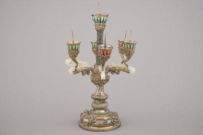 Impressionant chandelier chinois en argent et jade incrust&eacute; de turquoise et corail, 19e