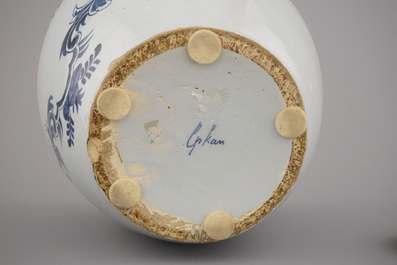 Pot &agrave; tabac, couvert en cuivre, en fa&iuml;ence de Delft, "MARTINIQUE", 18e