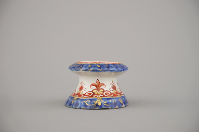 Sali&egrave;re en fa&iuml;ence de Delft dor&eacute;, Pieter Adriaensz Kocx, De Grieksche A, 1705-1720
