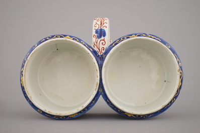 Porte-huilier-vinaigrier rare en fa&iuml;ence de Delft dor&eacute;, Pieter Adriaensz Kocx, De Grieksche A, 1705-1720
