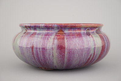 Pot &agrave; encens en porcelaine de Chine &agrave; gla&ccedil;ure 'flamb&eacute;e', 18e-19e