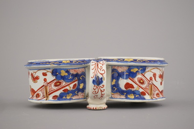 Porte-huilier-vinaigrier rare en fa&iuml;ence de Delft dor&eacute;, Pieter Adriaensz Kocx, De Grieksche A, 1705-1720