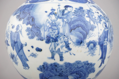 A Chinese porcelain blue and white Transitional bottle vase, late Ming Dynasty, 17th C.