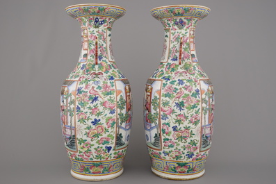 Paire de grands vases chinois, famille rose, 19e