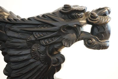 Garniture de meubles chinoise en bois sculpt&eacute;