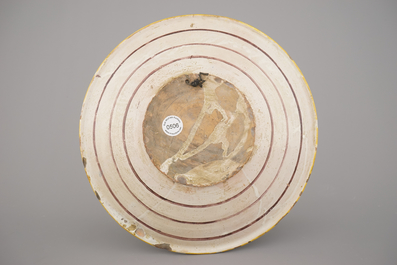 Plat en majolique de Montelupo, d&eacute;cor d'un chevalier &agrave; cheval, 19e