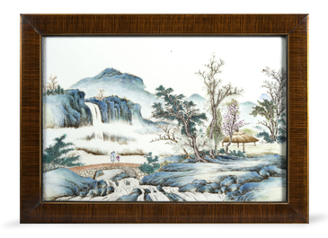 Paire de plaquettes en porcelaine de Chine avec peinture fine d'un paysage, 19e