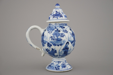 A Chinese porcelain blue and white mustard pot, Kangxi, ca. 1700