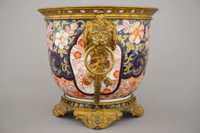 Coupe en porcelaine de Chine avec monture ormolu, 19e
