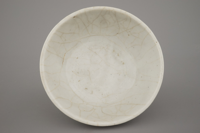 Coupe en porcelaine de Chine monochrome, dynastie Ming