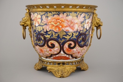Coupe en porcelaine de Chine avec monture ormolu, 19e