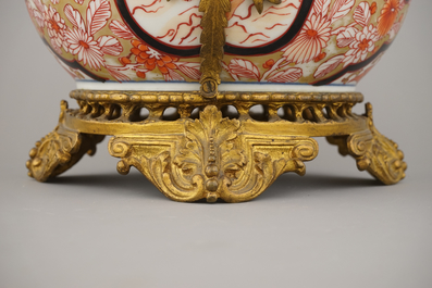 Coupe en porcelaine de Chine avec monture ormolu, 19e
