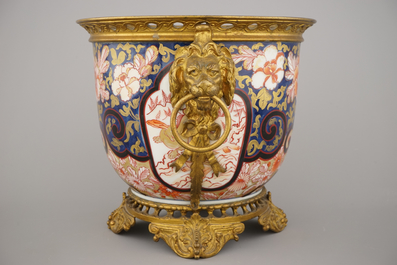 Coupe en porcelaine de Chine avec monture ormolu, 19e