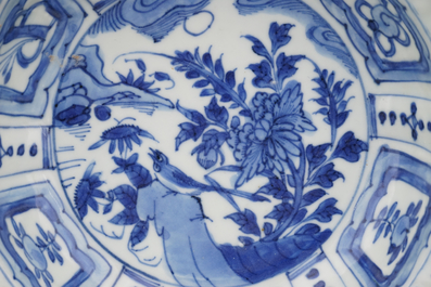Coupe Wan-LI 'klapmuts' en porcelaine de Chine, bleu et blanc, dynastie Ming, 16e