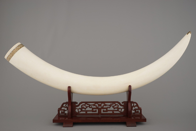 A Chinese or Japanese (?) carved ivory Tusk, 19/20th C.