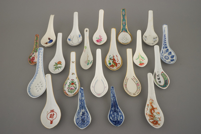 Collection de cuill&egrave;res en porcelaine de Chine, 18e-20e