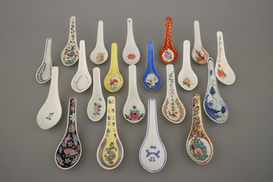 Collection de cuill&egrave;res en porcelaine de Chine, 18e-20e