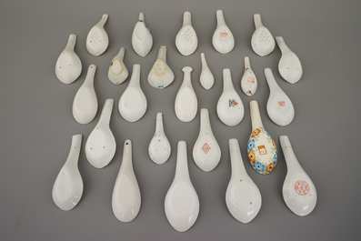 Collection de cuill&egrave;res en porcelaine de Chine, 18e-20e