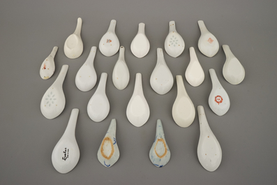 Collection de cuill&egrave;res en porcelaine de Chine, 18e-20e